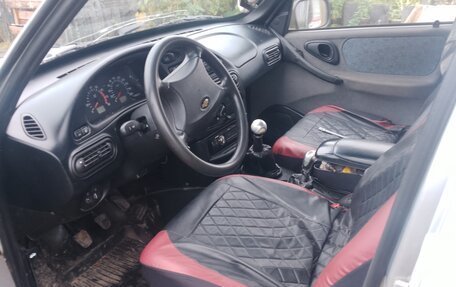Chevrolet Niva I рестайлинг, 2005 год, 180 000 рублей, 4 фотография