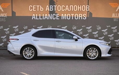 Toyota Camry, 2018 год, 2 395 000 рублей, 9 фотография