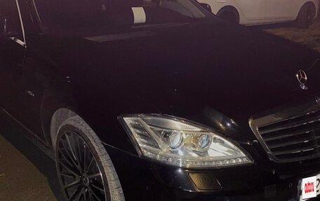 Mercedes-Benz S-Класс, 2011 год, 2 300 000 рублей, 2 фотография