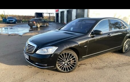 Mercedes-Benz S-Класс, 2011 год, 2 300 000 рублей, 7 фотография