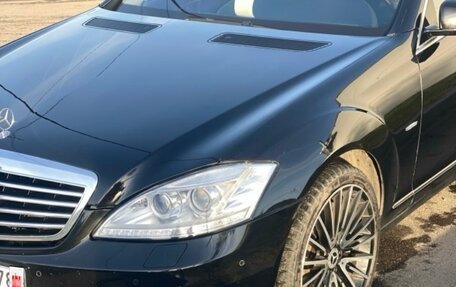 Mercedes-Benz S-Класс, 2011 год, 2 300 000 рублей, 8 фотография