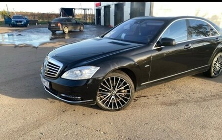 Mercedes-Benz S-Класс, 2011 год, 2 300 000 рублей, 14 фотография