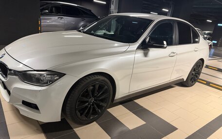 BMW 3 серия, 2015 год, 2 200 000 рублей, 3 фотография