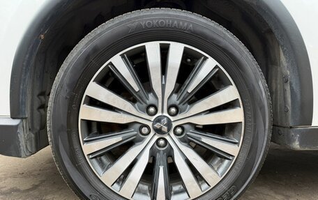 Mitsubishi Outlander III рестайлинг 3, 2019 год, 2 150 000 рублей, 9 фотография
