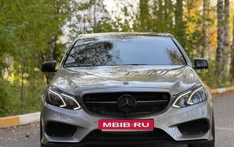 Mercedes-Benz E-Класс, 2015 год, 3 590 000 рублей, 5 фотография
