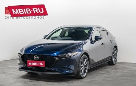 Mazda 3, 2022 год, 1 750 000 рублей, 1 фотография