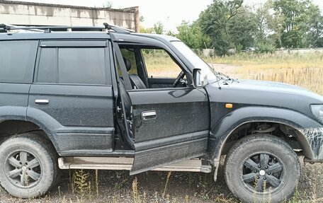 Toyota Land Cruiser Prado 90 рестайлинг, 1998 год, 950 000 рублей, 5 фотография