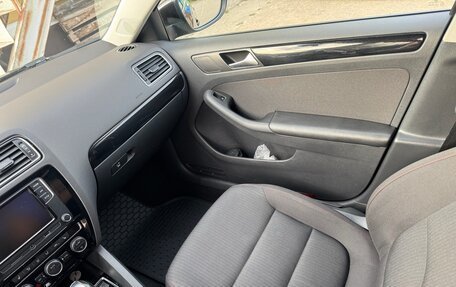 Volkswagen Jetta VI, 2017 год, 1 200 000 рублей, 11 фотография