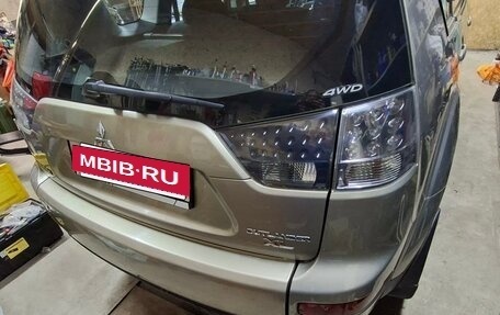 Mitsubishi Outlander III рестайлинг 3, 2008 год, 815 000 рублей, 4 фотография