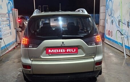 Mitsubishi Outlander III рестайлинг 3, 2008 год, 815 000 рублей, 14 фотография
