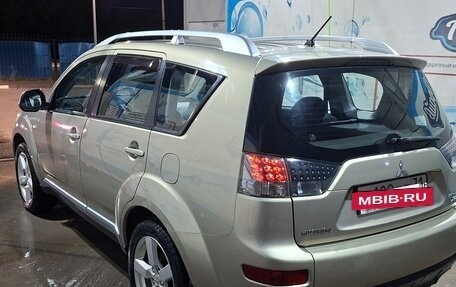 Mitsubishi Outlander III рестайлинг 3, 2008 год, 815 000 рублей, 15 фотография