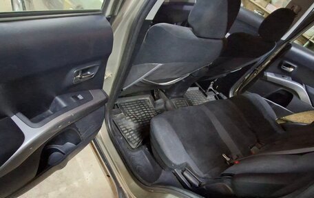 Mitsubishi Outlander III рестайлинг 3, 2008 год, 815 000 рублей, 30 фотография