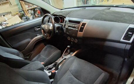 Mitsubishi Outlander III рестайлинг 3, 2008 год, 815 000 рублей, 38 фотография