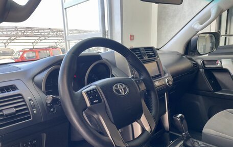 Toyota Land Cruiser Prado 150 рестайлинг 2, 2011 год, 2 480 000 рублей, 7 фотография