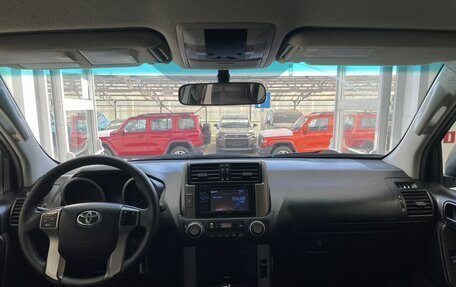 Toyota Land Cruiser Prado 150 рестайлинг 2, 2011 год, 2 480 000 рублей, 10 фотография