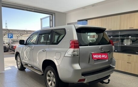 Toyota Land Cruiser Prado 150 рестайлинг 2, 2011 год, 2 480 000 рублей, 6 фотография