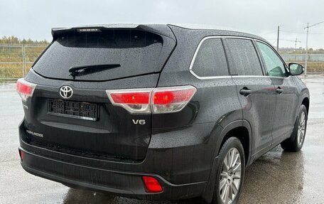 Toyota Highlander III, 2014 год, 2 890 000 рублей, 2 фотография