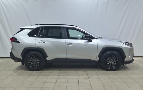 Toyota RAV4, 2021 год, 3 950 000 рублей, 4 фотография