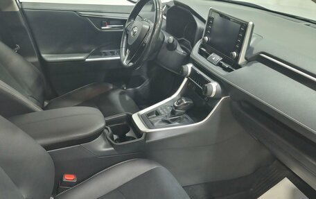 Toyota RAV4, 2021 год, 3 950 000 рублей, 13 фотография