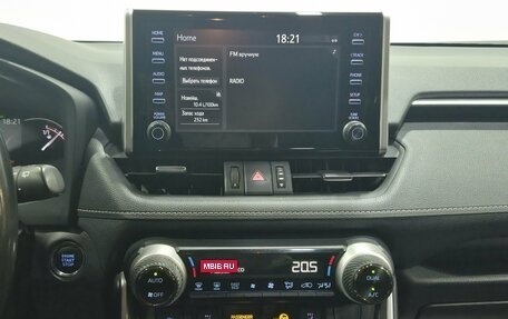 Toyota RAV4, 2021 год, 3 950 000 рублей, 16 фотография
