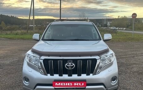 Toyota Land Cruiser Prado 150 рестайлинг 2, 2016 год, 3 999 999 рублей, 2 фотография