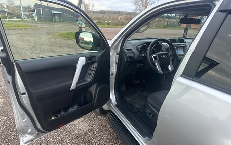 Toyota Land Cruiser Prado 150 рестайлинг 2, 2016 год, 3 999 999 рублей, 10 фотография