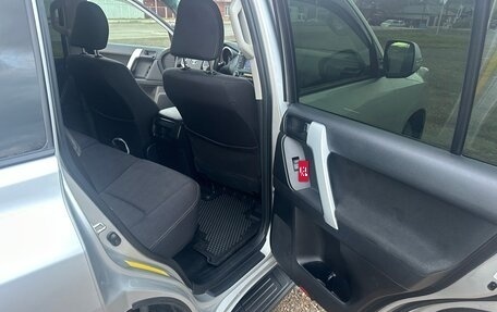 Toyota Land Cruiser Prado 150 рестайлинг 2, 2016 год, 3 999 999 рублей, 11 фотография