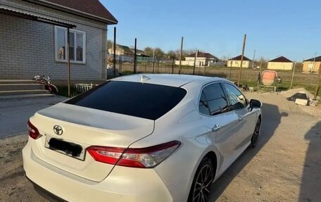 Toyota Camry, 2018 год, 2 220 000 рублей, 4 фотография