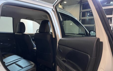 Mitsubishi Outlander III рестайлинг 3, 2016 год, 1 550 000 рублей, 15 фотография