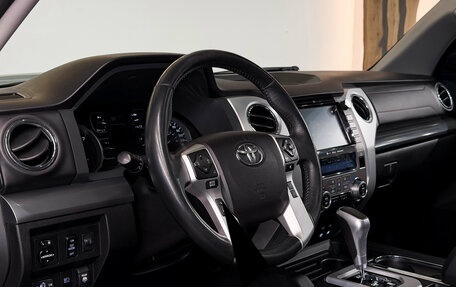 Toyota Tundra II, 2021 год, 6 950 000 рублей, 7 фотография