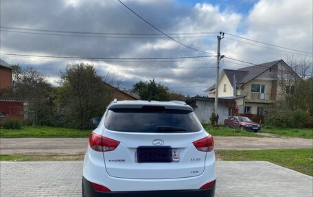 Hyundai ix35 I рестайлинг, 2010 год, 800 000 рублей, 4 фотография