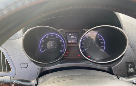 Hyundai ix35 I рестайлинг, 2010 год, 800 000 рублей, 11 фотография