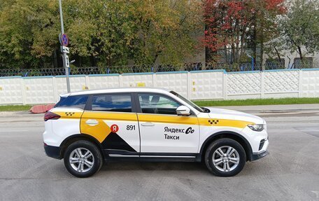 Geely Atlas, 2025 год, 1 900 000 рублей, 2 фотография