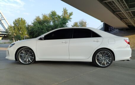 Toyota Camry, 2016 год, 1 999 999 рублей, 4 фотография