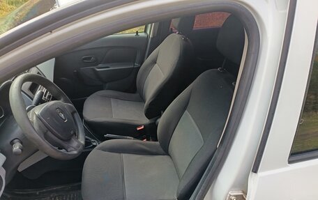 Renault Logan II, 2015 год, 390 000 рублей, 8 фотография