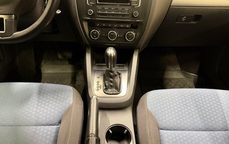 Volkswagen Jetta VI, 2013 год, 1 390 000 рублей, 13 фотография