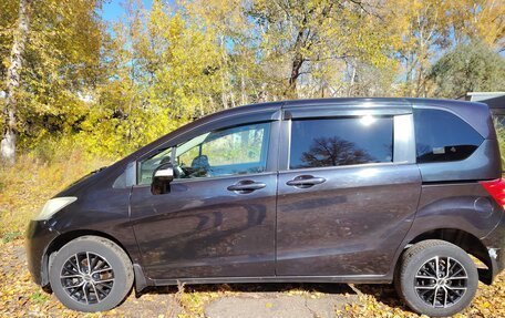 Honda Freed I, 2008 год, 650 000 рублей, 3 фотография