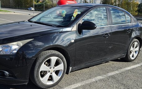 Chevrolet Cruze II, 2010 год, 650 000 рублей, 4 фотография
