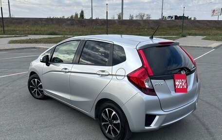 Honda Fit III, 2014 год, 1 090 000 рублей, 9 фотография