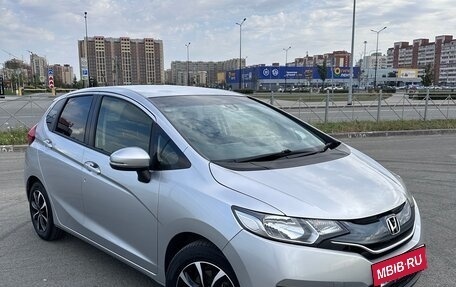 Honda Fit III, 2014 год, 1 090 000 рублей, 2 фотография