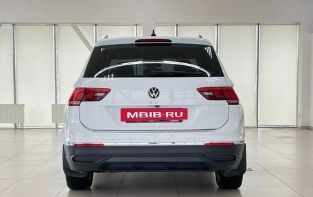 Volkswagen Tiguan II, 2021 год, 2 295 000 рублей, 6 фотография