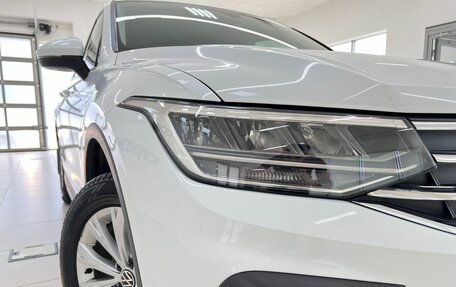 Volkswagen Tiguan II, 2021 год, 2 295 000 рублей, 18 фотография