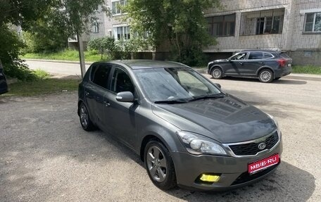 KIA cee'd I рестайлинг, 2011 год, 855 000 рублей, 1 фотография