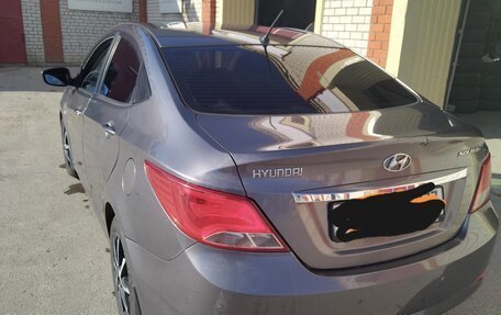 Hyundai Solaris II рестайлинг, 2014 год, 700 000 рублей, 4 фотография