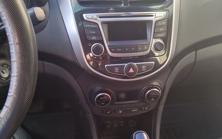 Hyundai Solaris II рестайлинг, 2014 год, 700 000 рублей, 7 фотография