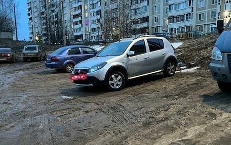 Renault Sandero I, 2013 год, 707 000 рублей, 2 фотография