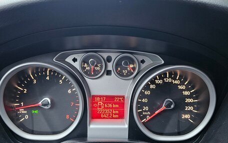 Ford Focus II рестайлинг, 2011 год, 600 000 рублей, 33 фотография