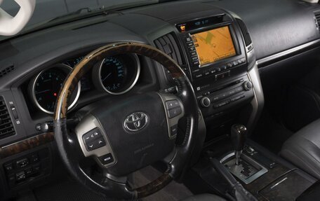 Toyota Land Cruiser 200, 2010 год, 3 100 000 рублей, 6 фотография