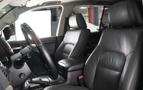Toyota Land Cruiser 200, 2010 год, 3 100 000 рублей, 9 фотография