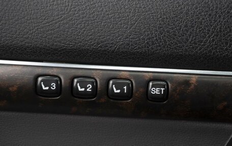 Toyota Land Cruiser 200, 2010 год, 3 100 000 рублей, 18 фотография